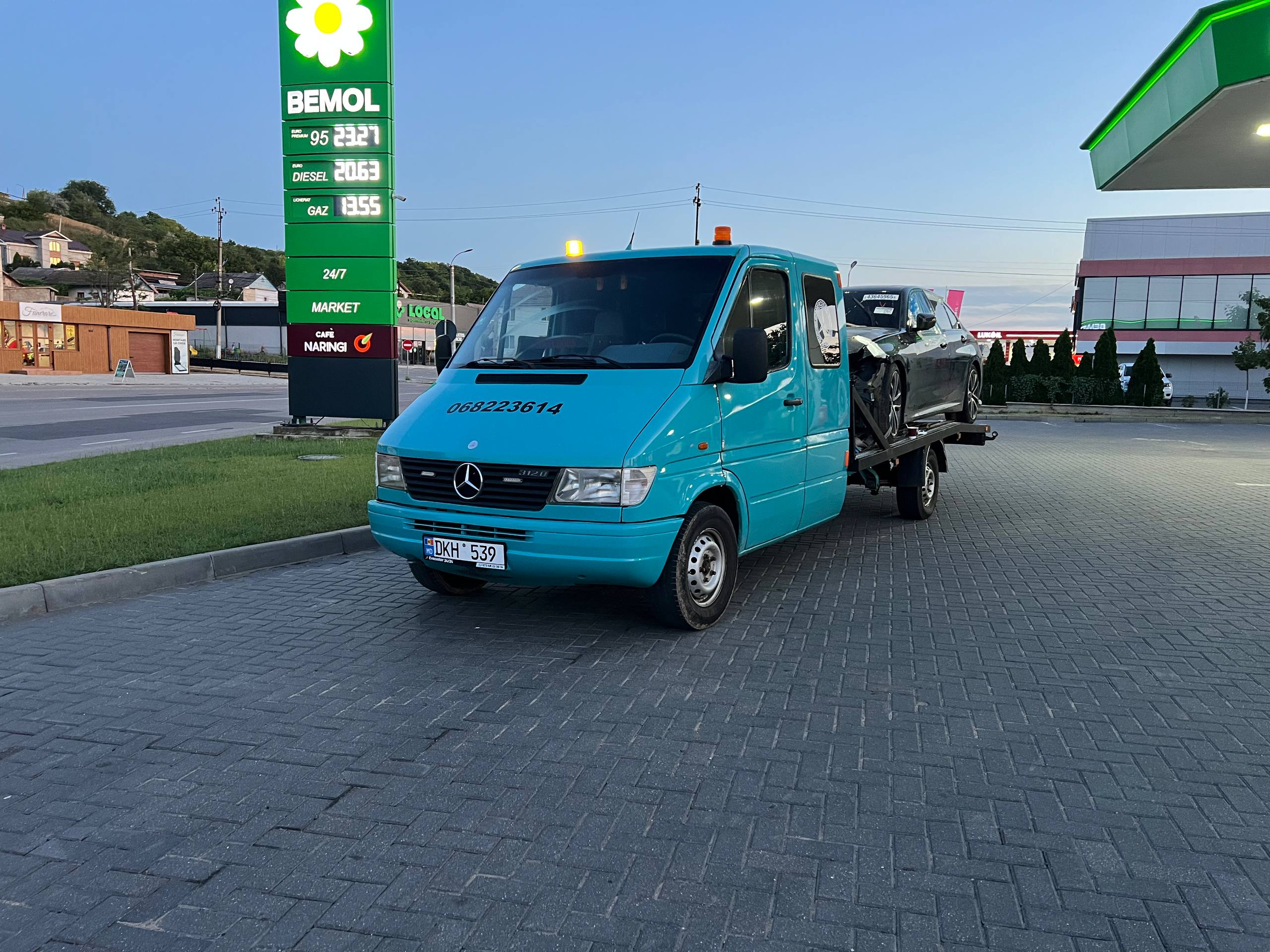 Evacuator non-stop Moldova - transport auto de urgență